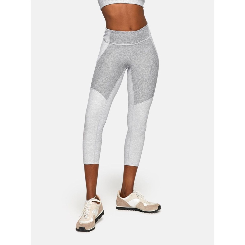Outdoor Voices 3/4 Two-tone Warmup Leggings